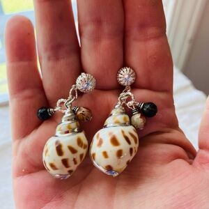 Elegant Shell Drop Earrings